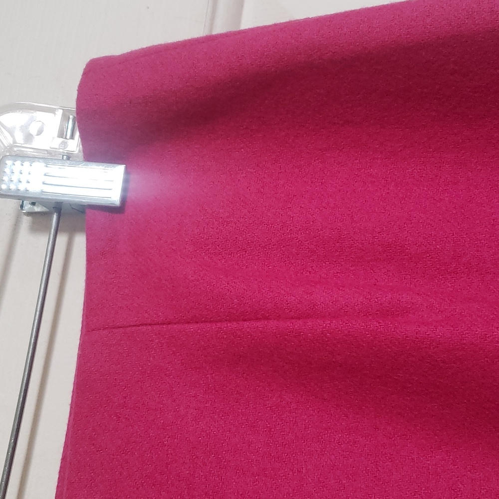 Talbots Fuchsia Berry Pink Wool Pencil Skirt | Size 6 - Picture 8 of 13